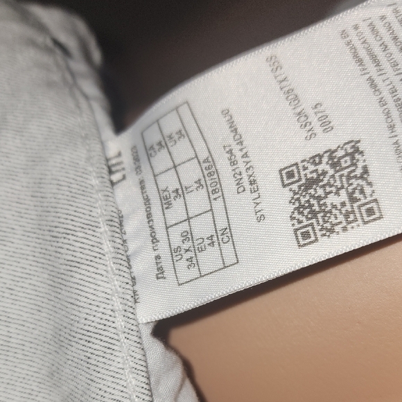 Guess Gray Straight Jeans Modern Fit - Picture 12 of 13